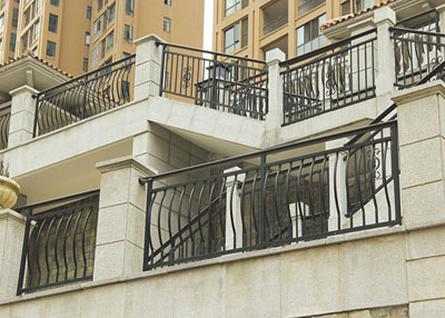 陽臺(tái)護(hù)欄